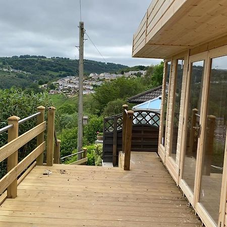 Вилла The Crest Hillside Retreat With Hot Tub Abertillery Экстерьер фото