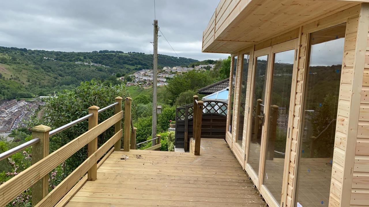 Вилла The Crest Hillside Retreat With Hot Tub Abertillery Экстерьер фото